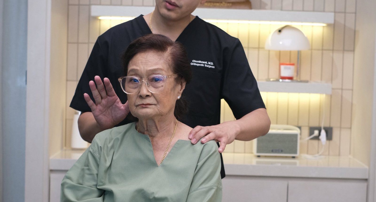 เลือกคลินิกรักษาข้อเข่าและกายภาพบำบัดย่านบางนา–สมุทรปราการ