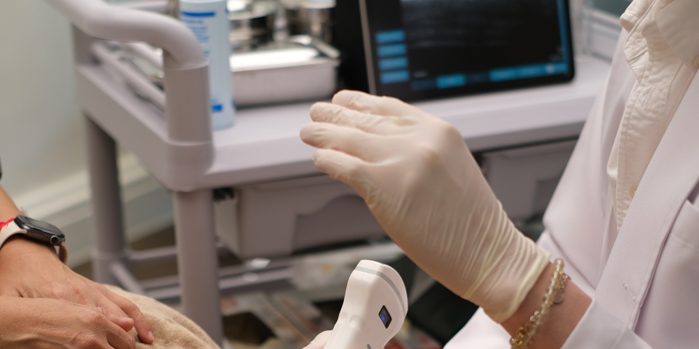 ฉีดยาด้วยอัลตราซาวด์นำทาง (Ultrasound-Guided Injection): คู่มือฉบับสมบูรณ์เพื่อการบรรเทาปวดอย่างแม่นยำ